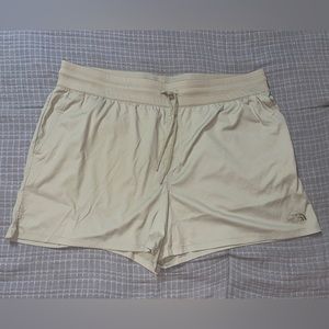 THE NORTH FACE
Aphrodite Motion Performance Shorts Sz 2X